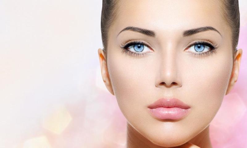 عادات ضارة تجنبها لصحة الجلد 883611783.jpg